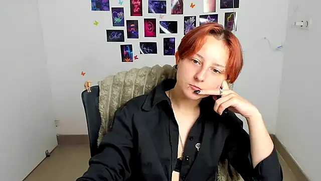 Dilara Kiss  online show from July 2026 11:50:02 AM