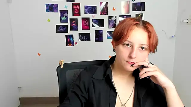 Dilara Kiss  online show from June 2026 11:16:01 AM