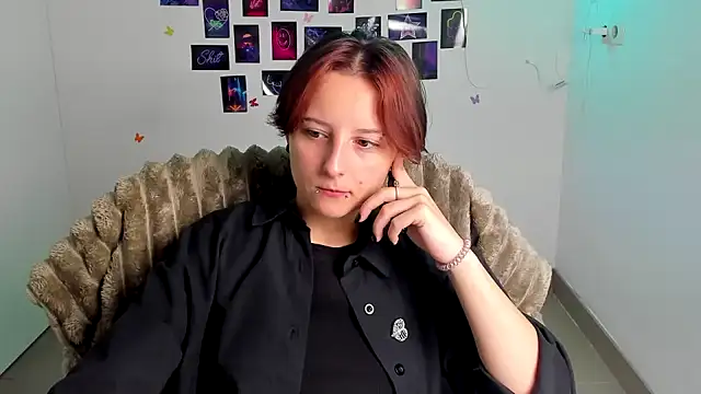 Dilara Kiss  online show from August 2026 05:15:02 AM