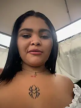 Snapshot of HoneyBunXXX chatting on June 2026 01:17:02 PM HoneyBunXXX online show from June 2026 01:17:02 PM