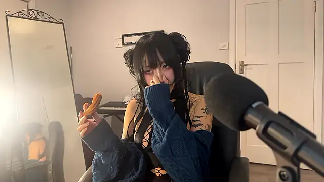 MissMelty online show from July 2026 12:23:01 PM