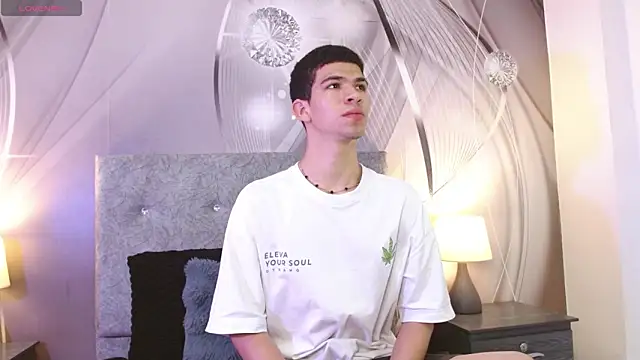 Dilan Femboy online show from June 2026 02:33:02 PM
