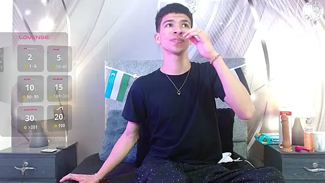 Snapshot of Dilan_Femboy chatting on July 2026 01:44:01 PM Dilan Femboy online show from July 2026 01:44:01 PM
