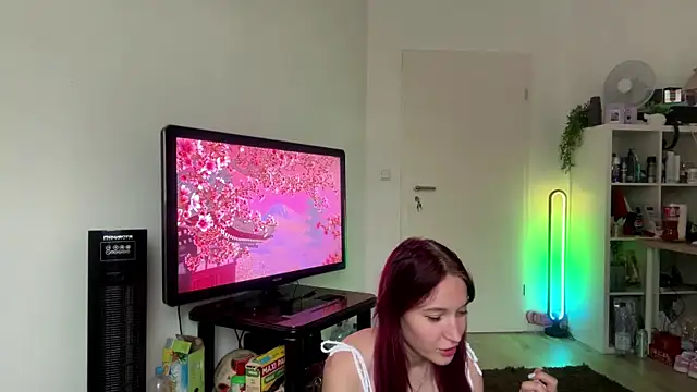 YumiMoon online show from June 2026 06:30:02 PM
