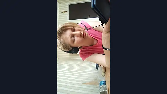 JennyShortcut online show from June 2026 12:44:01 PM