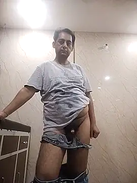 chuby38male online show from July 2026 01:46:02 PM
