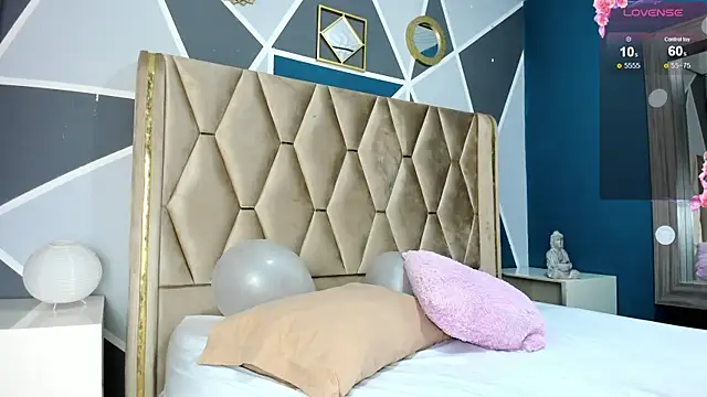 Snapshot of sharlottedoll chatting on June 2026 12:22:02 PM sharlottedoll online show from June 2026 12:22:02 PM