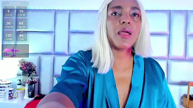 NinaNicole online show from June 2026 12:22:01 PM