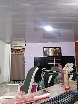 aria rouss online show from June 2026 01:39:02 PM