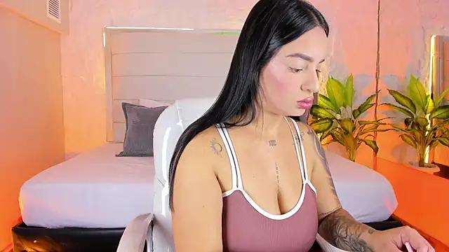 LissaBrown  online show from June 2026 07:25:01 PM