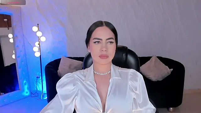 Snapshot of SabrinaMontclair chatting on July 2026 10:54:02 PM SabrinaMontclair online show from July 2026 10:54:02 PM