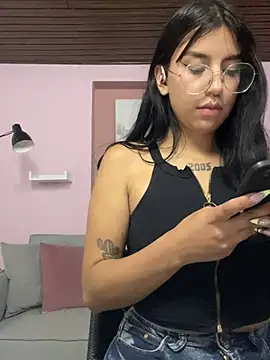Snapshot of GabyLopez_Pink chatting on July 2026 03:58:01 AM GabyLopez Pink online show from July 2026 03:58:01 AM