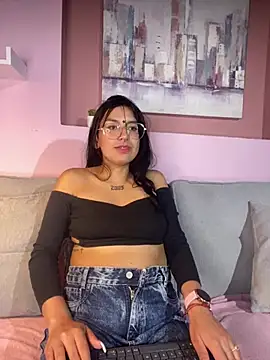 Snapshot of GabyLopez_Pink chatting on June 2026 12:22:01 PM GabyLopez Pink online show from June 2026 12:22:01 PM