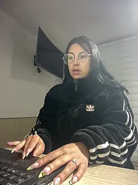 Snapshot of GabyLopez_Pink chatting on July 2026 03:17:01 AM GabyLopez Pink online show from July 2026 03:17:01 AM