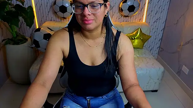 Snapshot of sarah_bay_tx chatting on June 2026 12:33:01 PM sarah bay tx online show from June 2026 12:33:01 PM