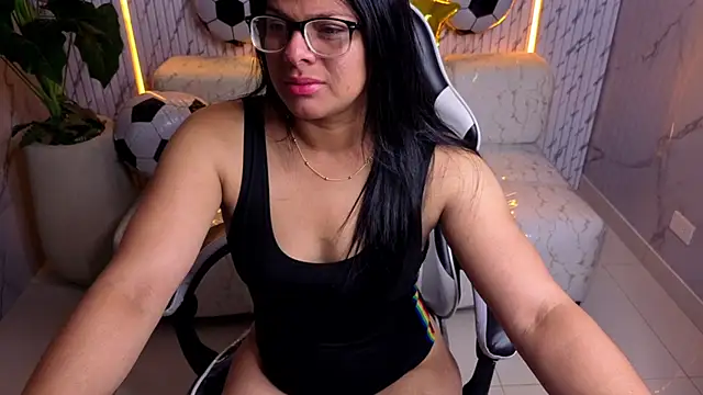 Snapshot of sarah_bay_tx chatting on July 2026 07:47:02 PM sarah bay tx online show from July 2026 07:47:02 PM