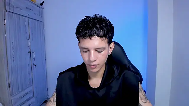 tylerrnova online show from June 2026 03:22:02 AM