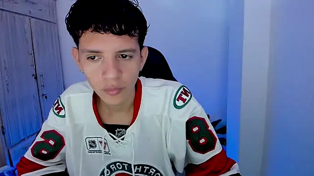 tylerrnova online show from July 2026 03:15:01 AM