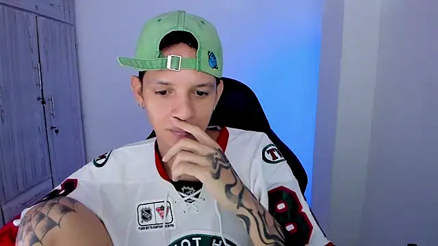 tylerrnova online show from June 2026 03:23:01 AM