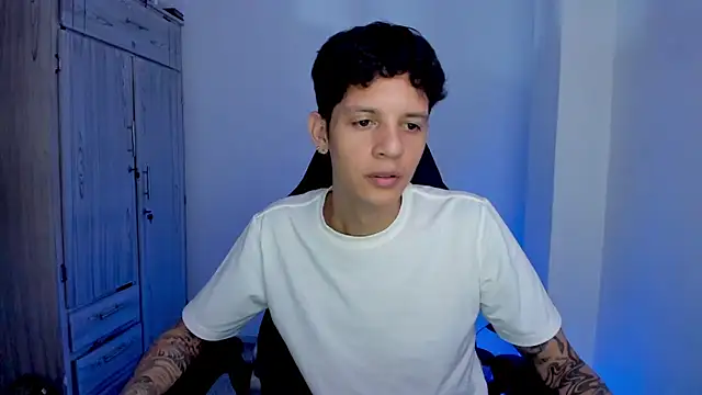 tylerrnova online show from July 2026 12:43:02 AM