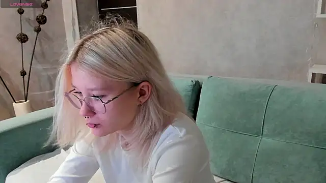 Nika-Smith online show from August 2026 09:26:01 AM