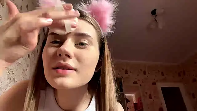 PrincessSkowyra online show from June 2026 03:32:01 PM
