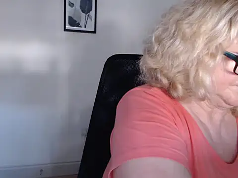 NoraMelow online show from July 2026 07:52:01 AM