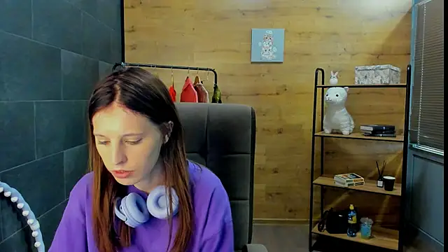 SusannFisher online show from July 2026 09:53:01 AM