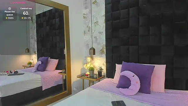 Snapshot of CharlotteG_ chatting on July 2026 02:05:01 PM CharlotteG online show from July 2026 02:05:01 PM