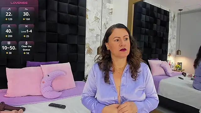 Snapshot of CharlotteG_ chatting on June 2026 02:39:02 PM CharlotteG online show from June 2026 02:39:02 PM
