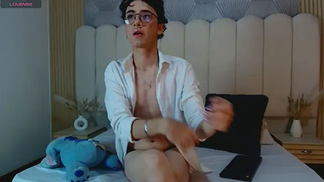 Leo Williamss online show from June 2026 12:04:01 PM