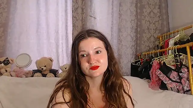 ChloeBrooklyn online show from June 2026 10:37:01 AM