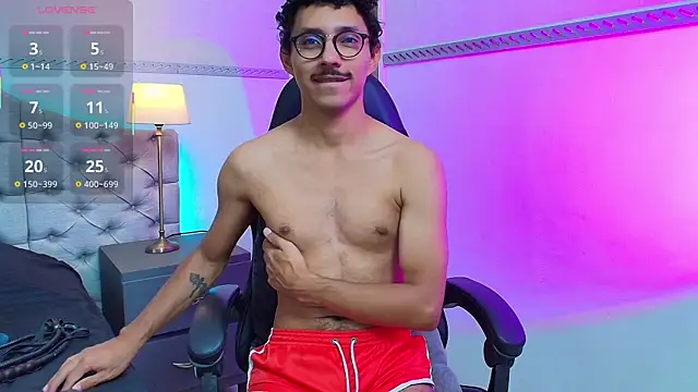 Snapshot of Twunk_miguel chatting on August 2026 03:37:02 AM Twunk miguel online show from August 2026 03:37:02 AM