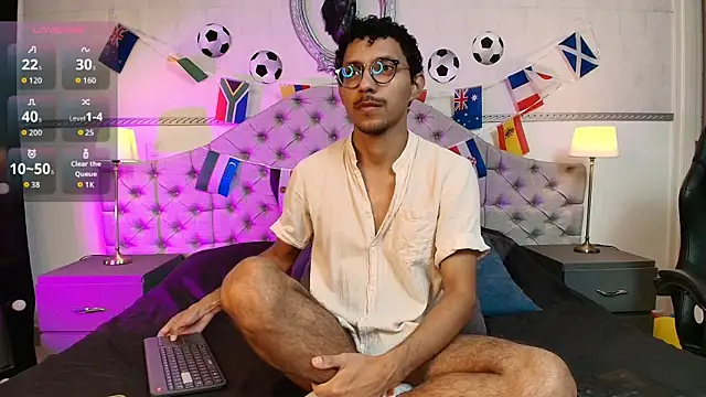 Snapshot of Twunk_miguel chatting on June 2026 01:17:02 PM Twunk miguel online show from June 2026 01:17:02 PM