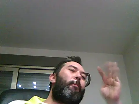 SirFrankonde online show from June 2026 06:40:01 PM