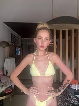 Snapshot of sophiemae chatting on July 2026 01:40:01 PM sophiemae online show from July 2026 01:40:01 PM