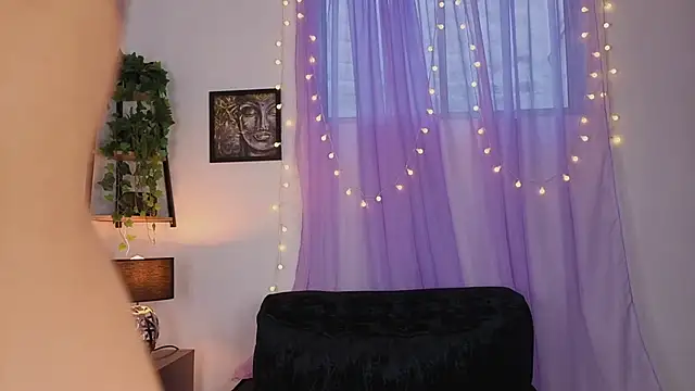 kyliesweet26 online show from June 2026 08:03:02 PM