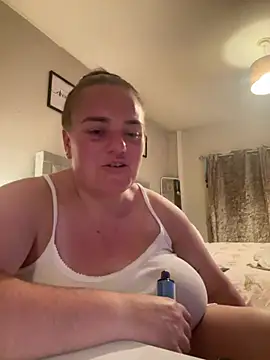 Snapshot of Bustygem_ chatting on June 2026 09:20:01 PM Bustygem online show from June 2026 09:20:01 PM