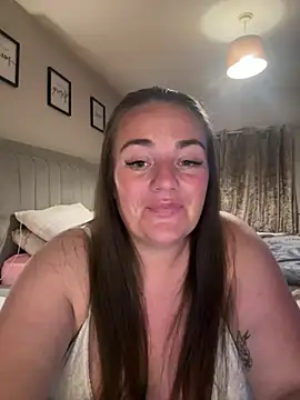 Snapshot of Bustygem_ chatting on July 2026 11:33:02 PM Bustygem online show from July 2026 11:33:02 PM