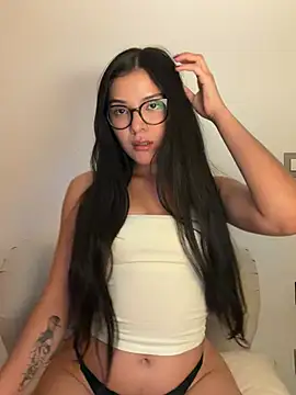Ivyglow online show from June 2026 09:42:01 PM