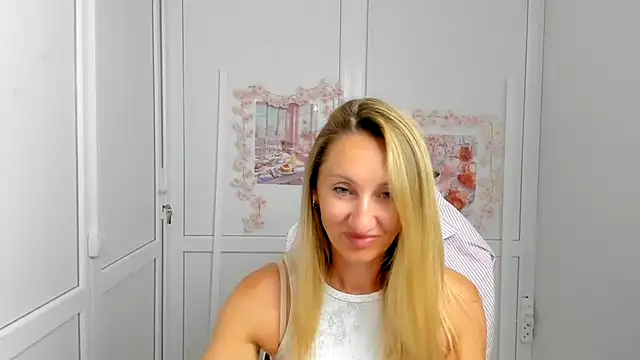 LilyDreamm online show from June 2026 06:30:01 AM