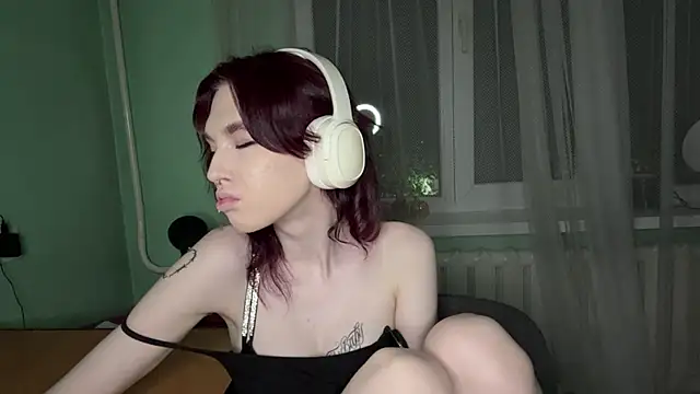 KiaLudera online show from July 2026 08:16:02 PM
