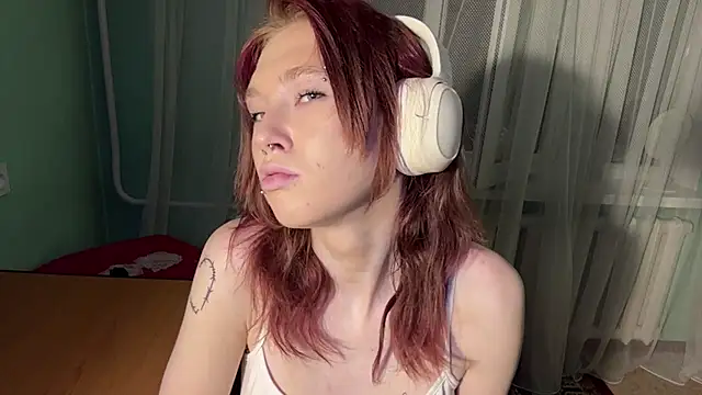 KiaLudera online show from June 2026 07:42:02 PM