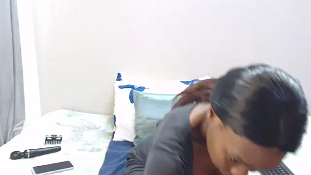 Tinnypussie online show from July 2026 06:30:02 AM