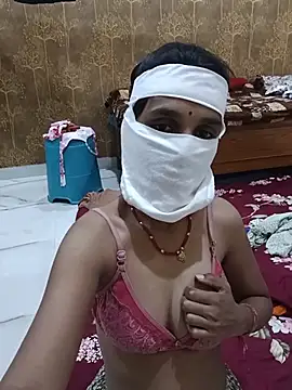 Snapshot of desi_housewife99 chatting on July 2026 06:37:02 PM desi housewife99 online show from July 2026 06:37:02 PM