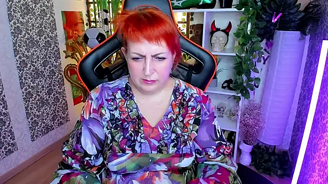 Joana Woods online show from July 2026 08:42:01 AM