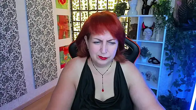 Joana Woods online show from August 2026 02:08:02 AM