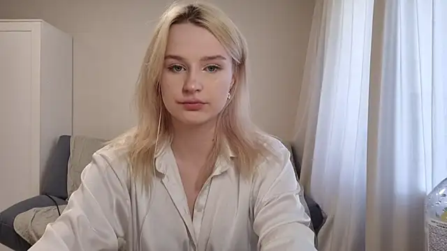 BloomMoon online show from June 2026 12:32:01 PM