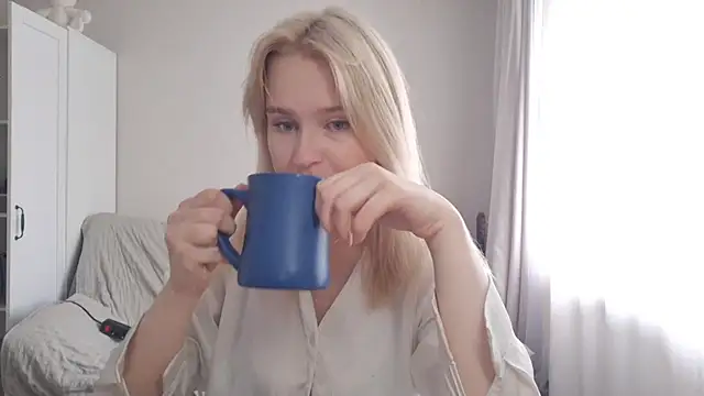 BloomMoon online show from July 2026 01:11:01 PM