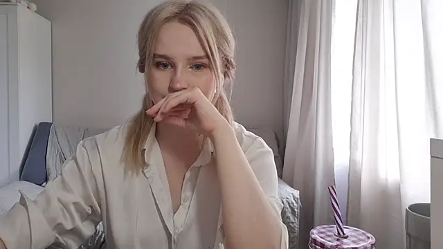 BloomMoon online show from July 2026 12:39:01 PM